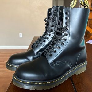 Doc Marten 1490 Smooth Leather Boots